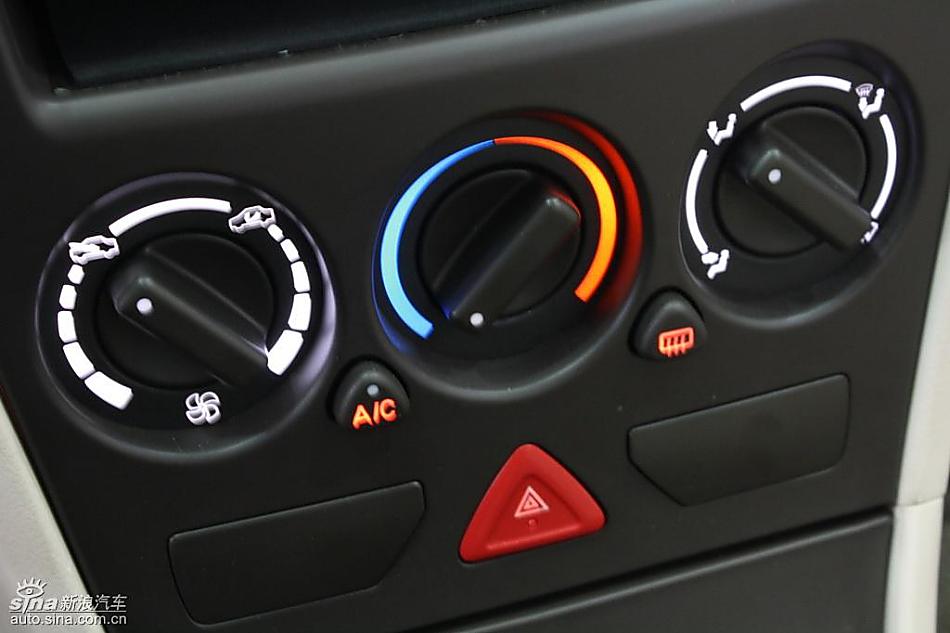 东风风神S30到店实拍