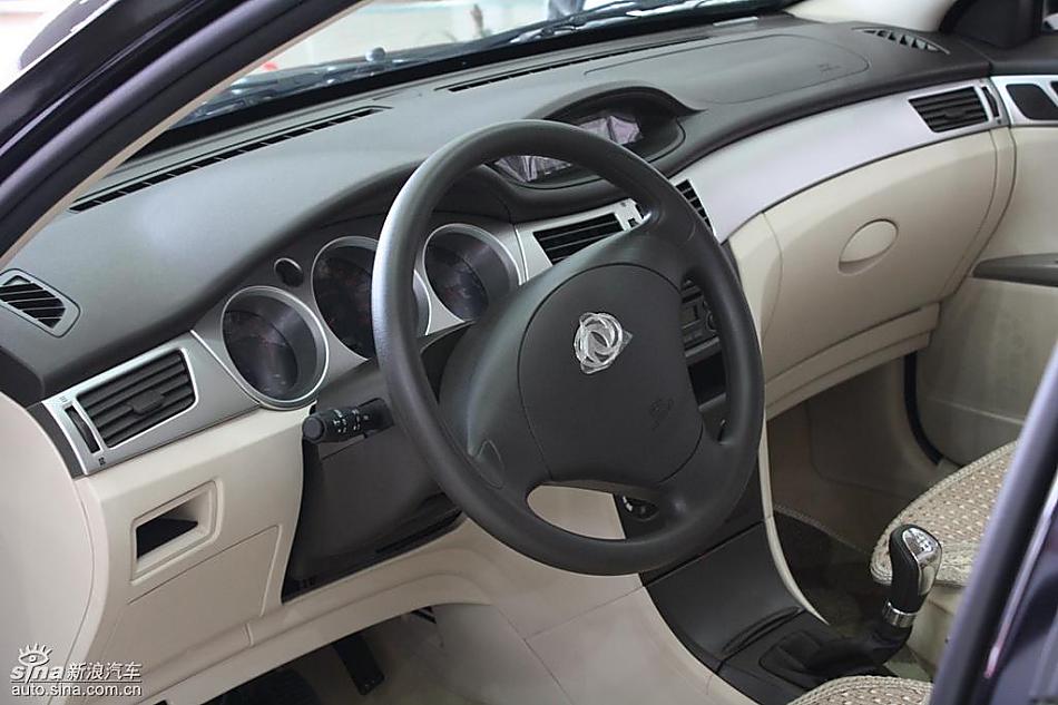 东风风神S30到店实拍