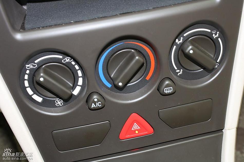 东风风神S30到店实拍