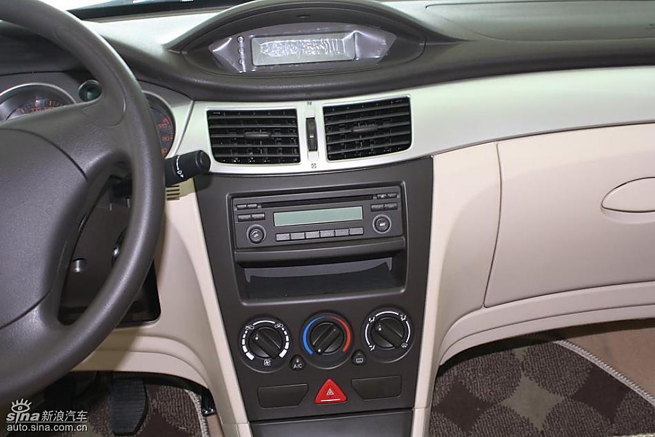 东风风神S30到店实拍