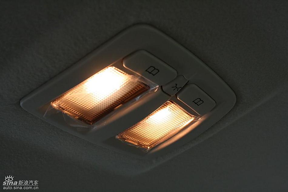 东风风神S30到店实拍