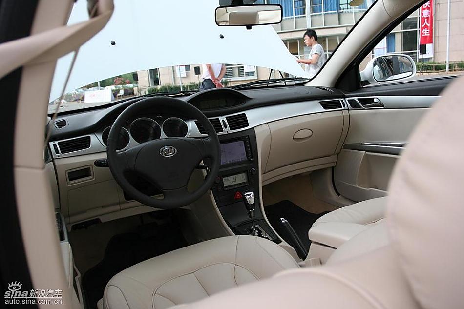 东风风神S30内饰与细节