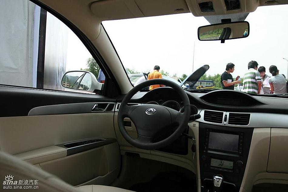 东风风神S30内饰与细节