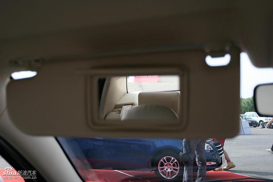 东风风神S30内饰与细节