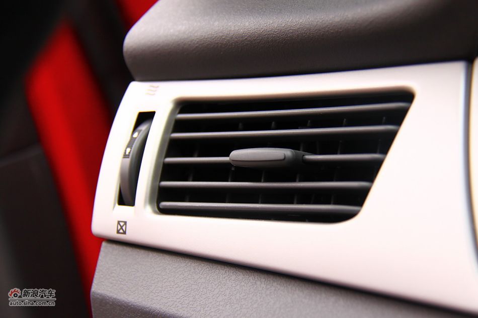 2011款风神S30内饰图