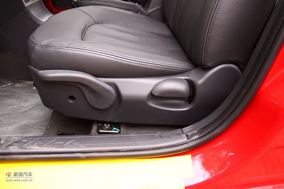 2011款风神S30内饰图