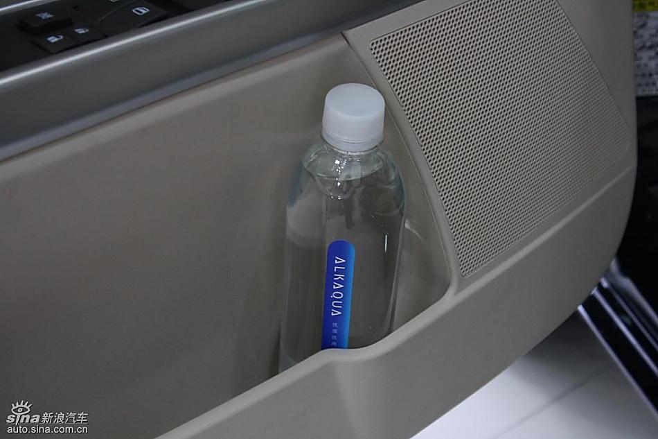 东风风神S30到店实拍