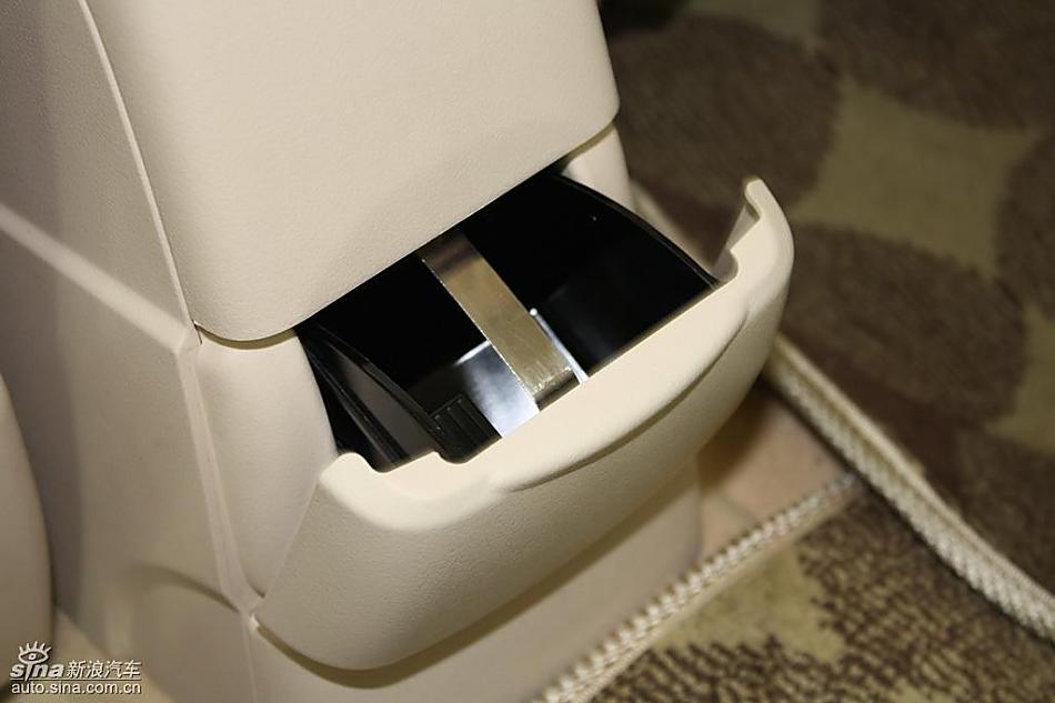 东风风神S30到店实拍