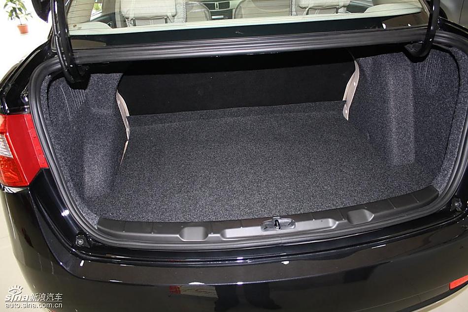 东风风神S30到店实拍