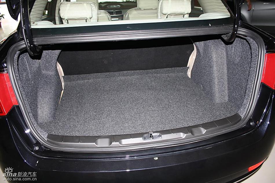 东风风神S30到店实拍