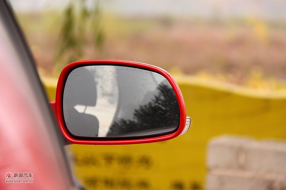 2011款风神S30外观图