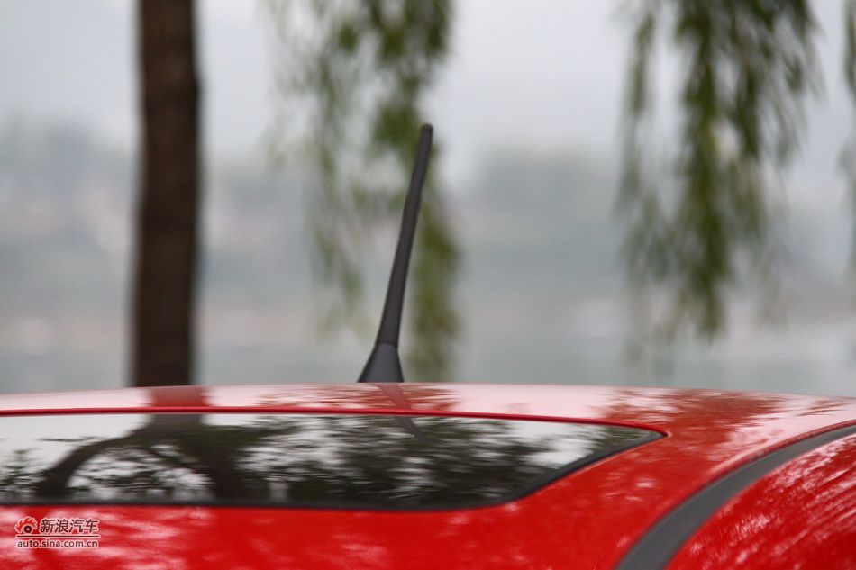 2011款风神S30外观图