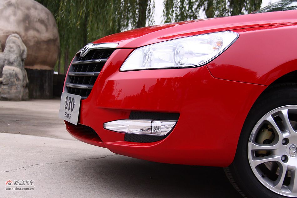 2011款风神S30外观图