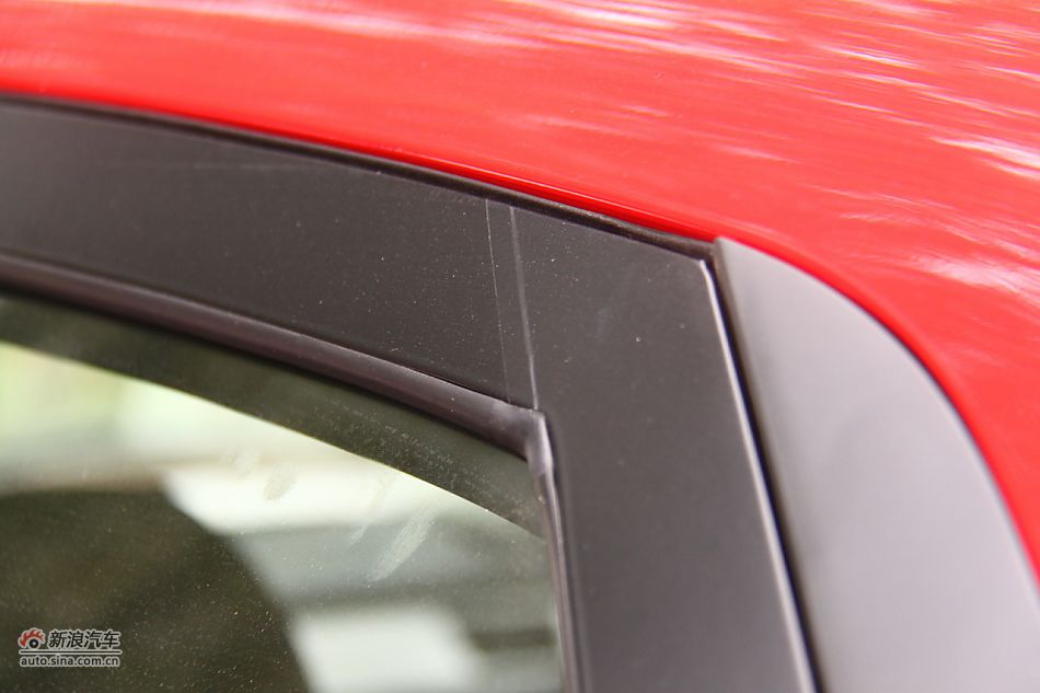 2011款风神S30外观图