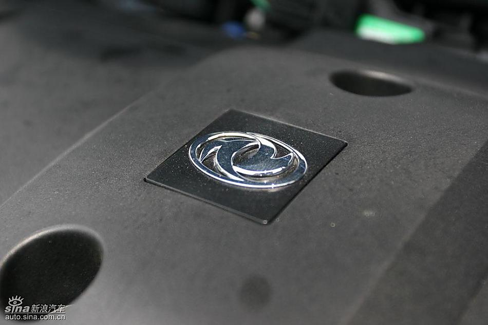 东风风神S30发动机与底盘