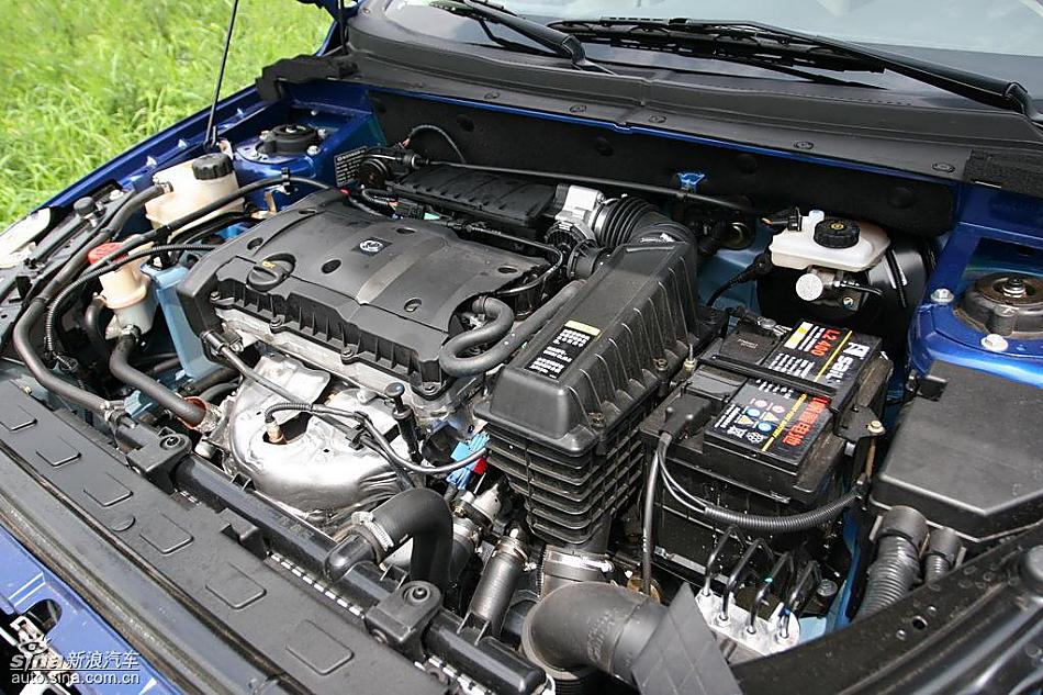 东风风神S30发动机与底盘