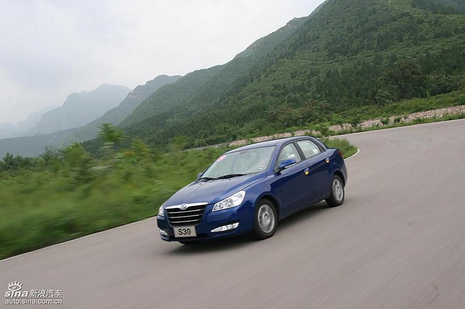 东风风神S30赛道动态