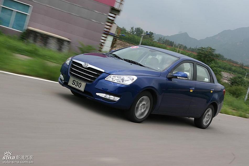 东风风神S30赛道动态