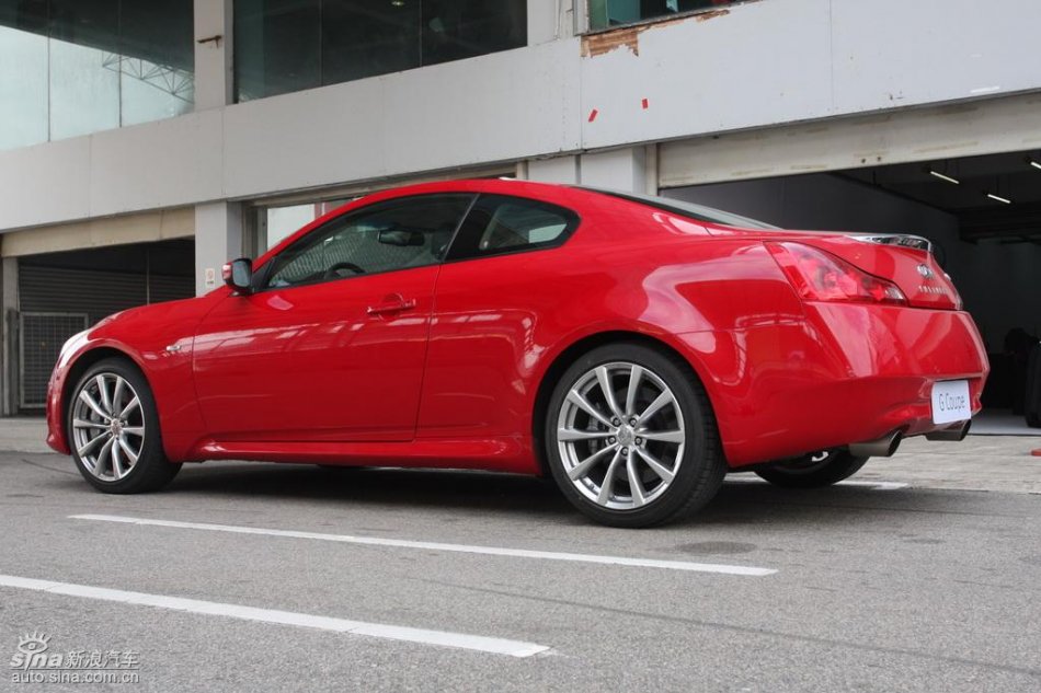 InfinitiӢG37 Coupeʵ