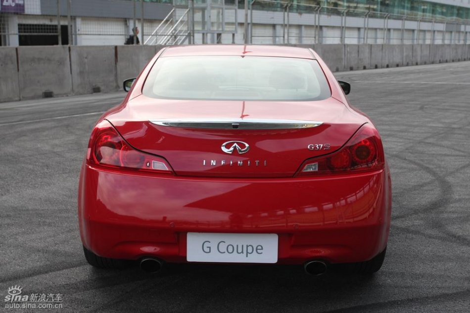 InfinitiӢG37 Coupeʵ
