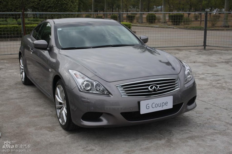 InfinitiӢG37 Coupeʵ