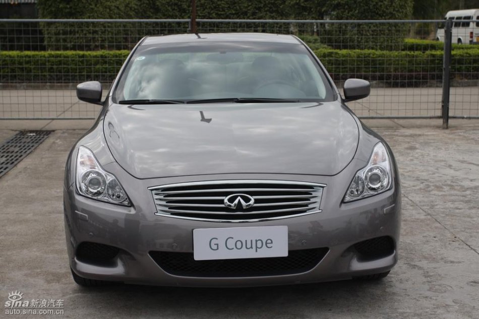 InfinitiӢG37 Coupeʵ