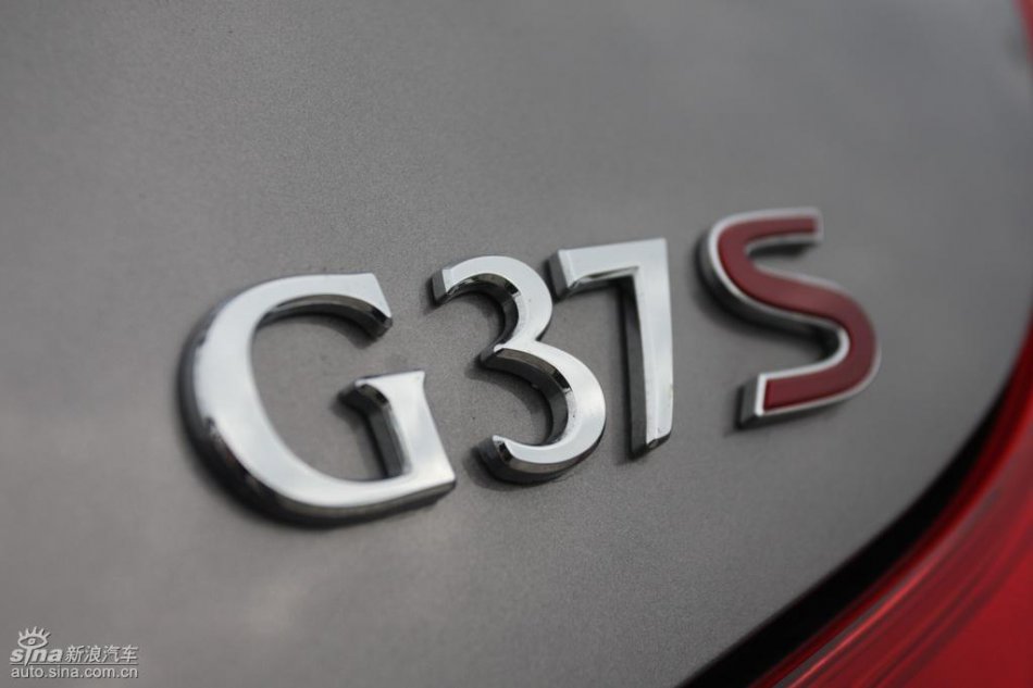 InfinitiӢG37 Coupeʵ