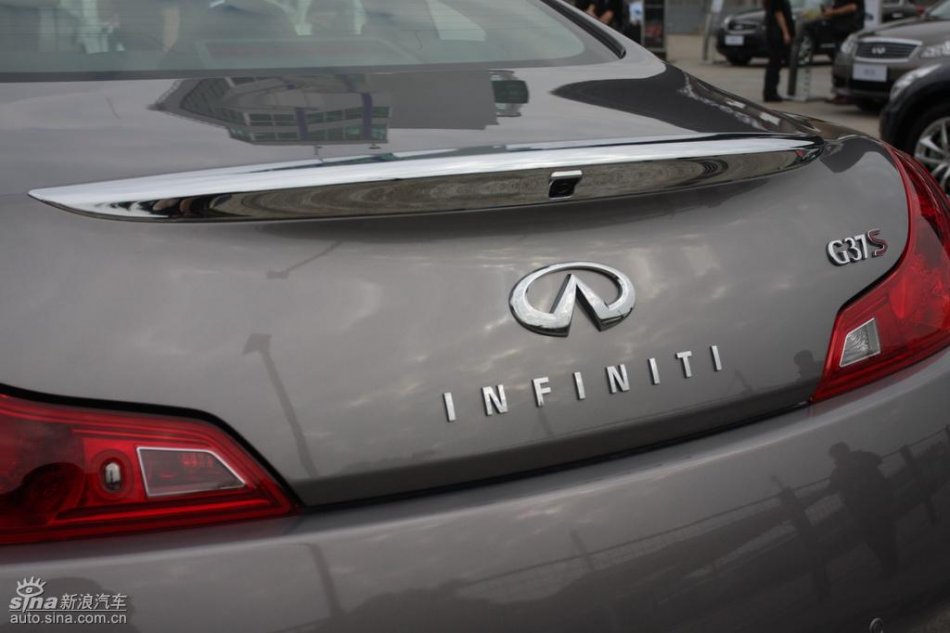 InfinitiӢG37 Coupeʵ