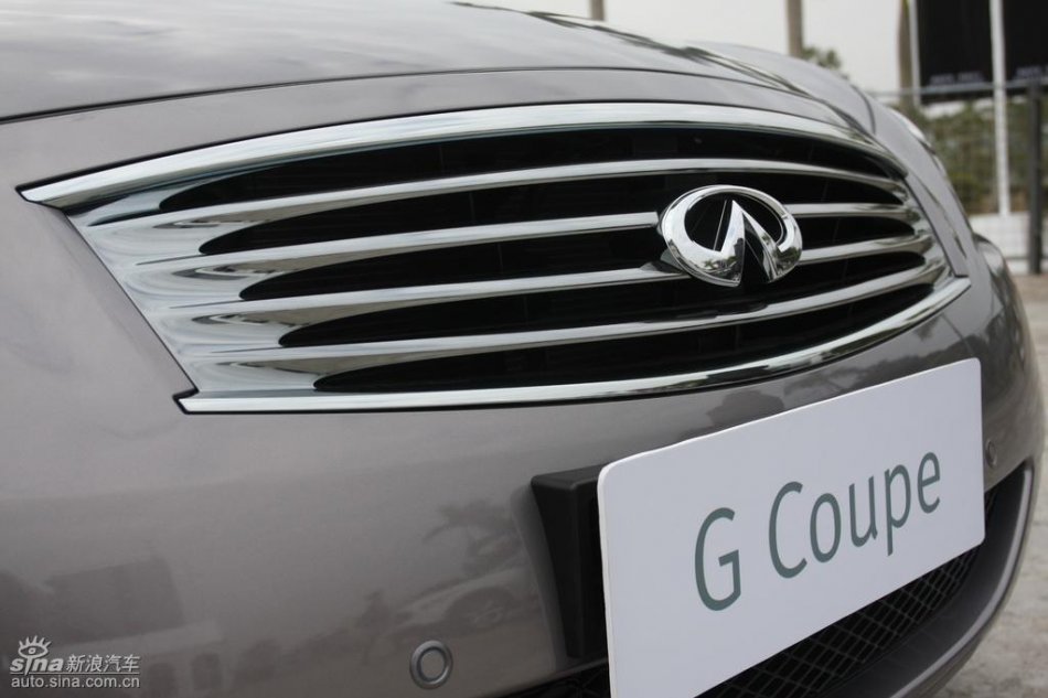 InfinitiӢG37 Coupeʵ