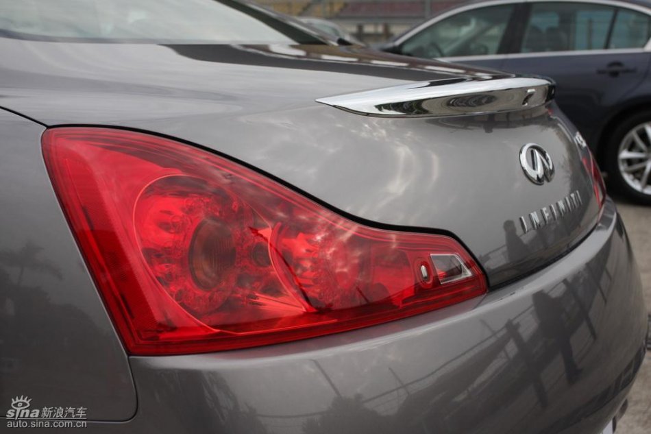 InfinitiӢG37 Coupeʵ