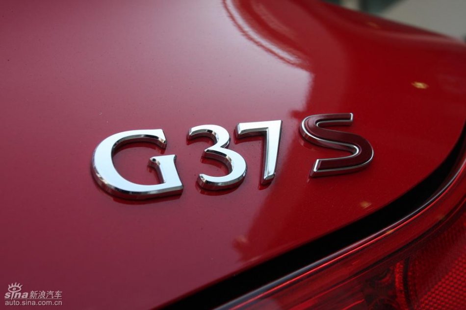 InfinitiӢG37 Coupeʵ