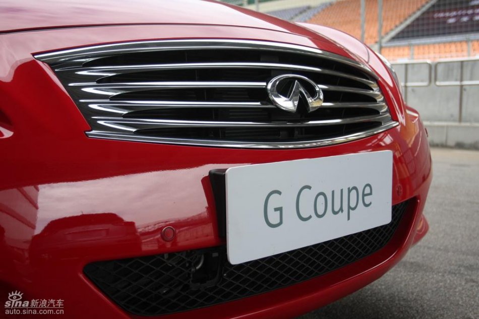 InfinitiӢG37 Coupeʵ