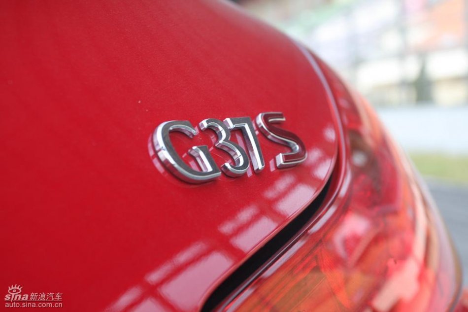 InfinitiӢG37 Coupeʵ