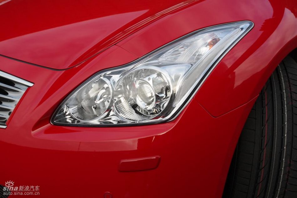 InfinitiӢG37 Coupeʵ