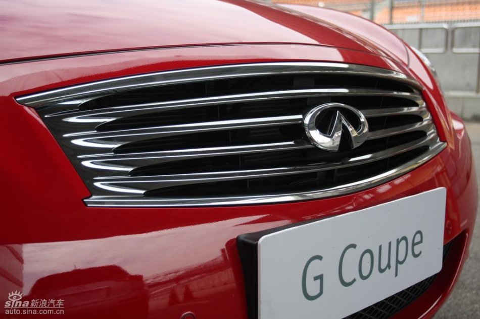 InfinitiӢG37 Coupeʵ