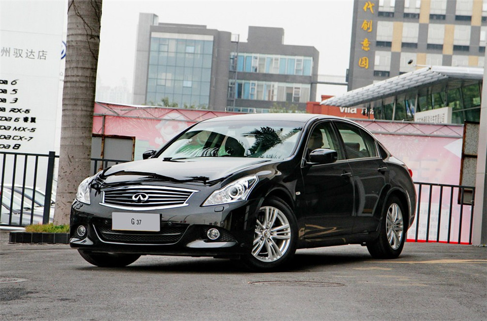 G25 Sedan ˶ 
