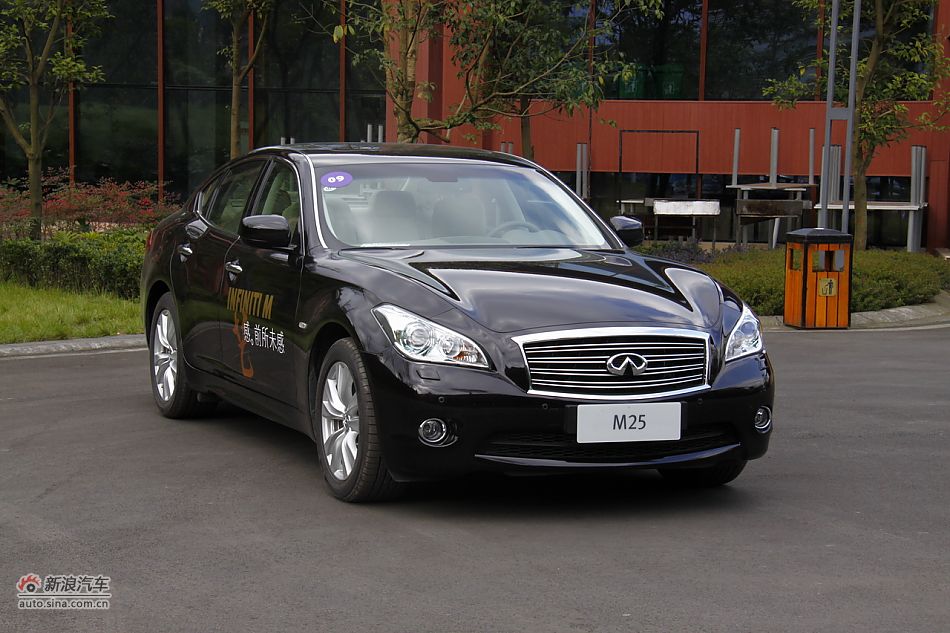 2011款英菲尼迪M25