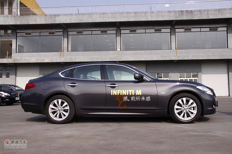 2011款英菲尼迪M37