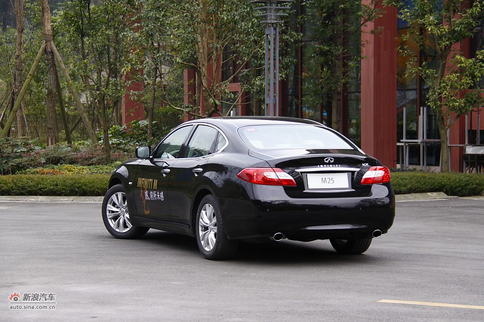 2011款英菲尼迪M25