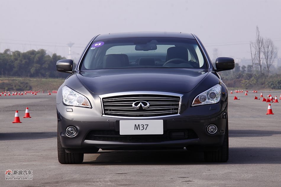 2011款英菲尼迪M37
