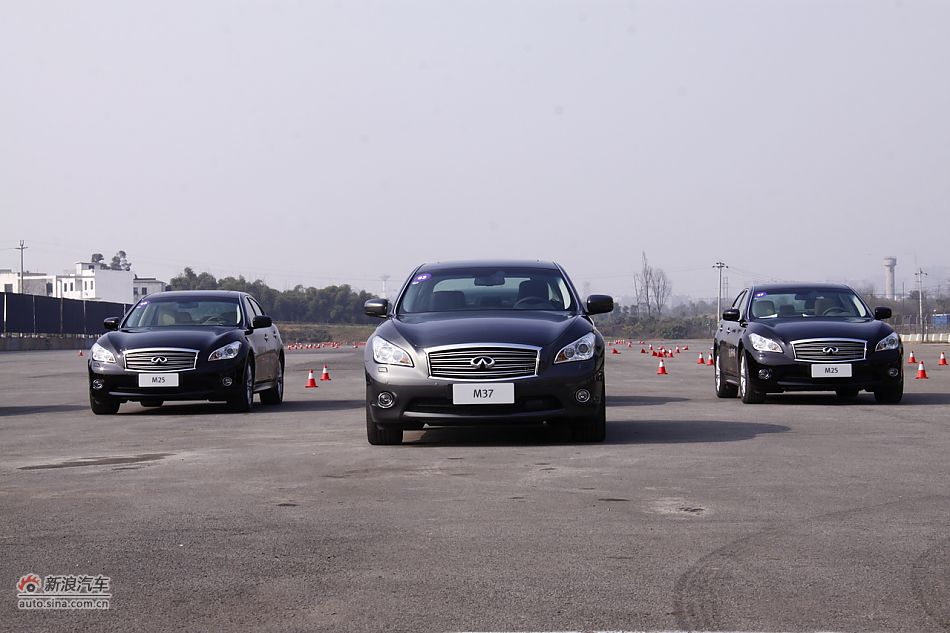 2011款英菲尼迪M37