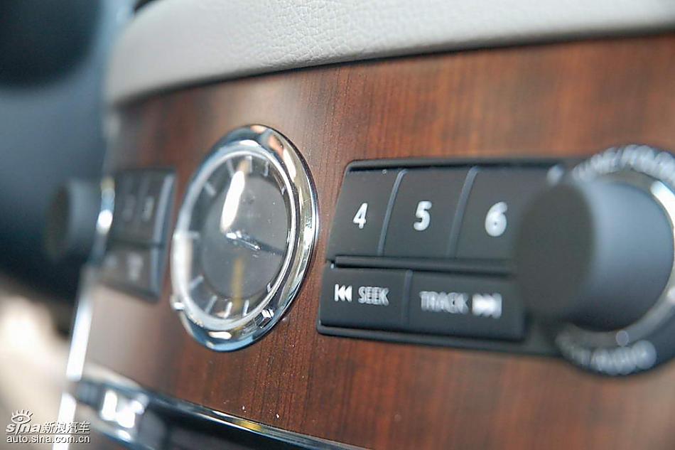 英菲尼迪M35内饰