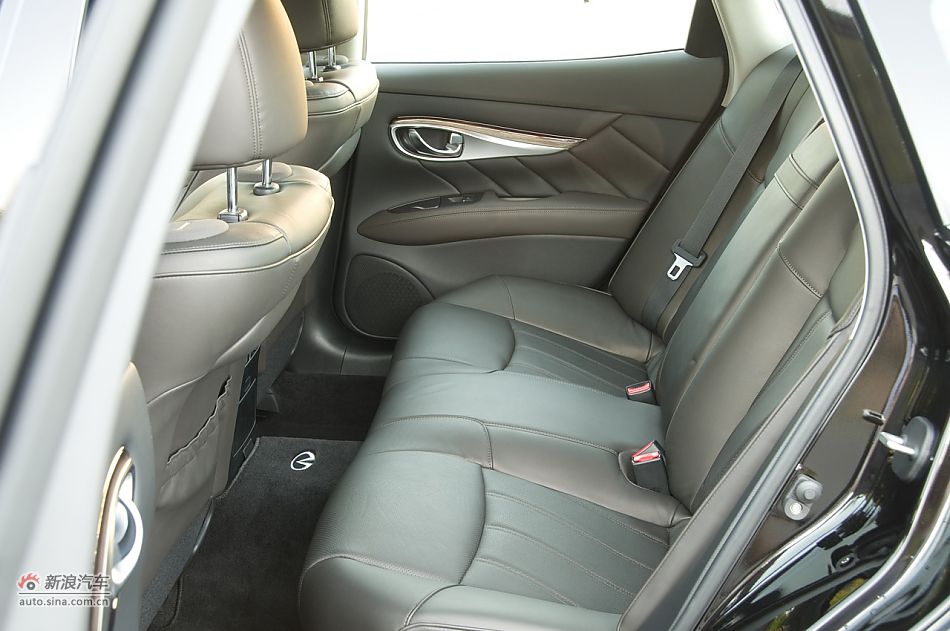 2011款英菲尼迪M37