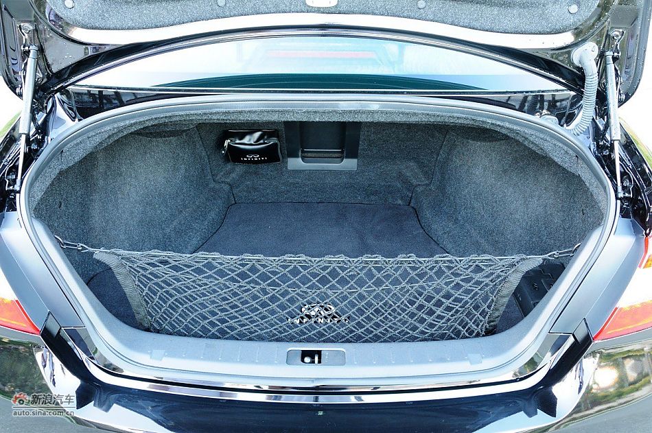 2011款英菲尼迪M37