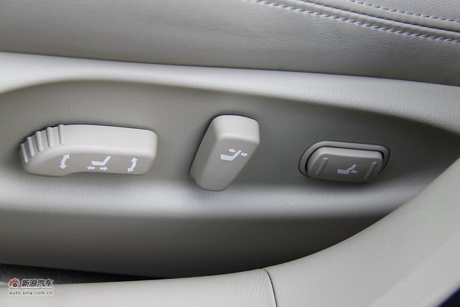 2011款英菲尼迪M25