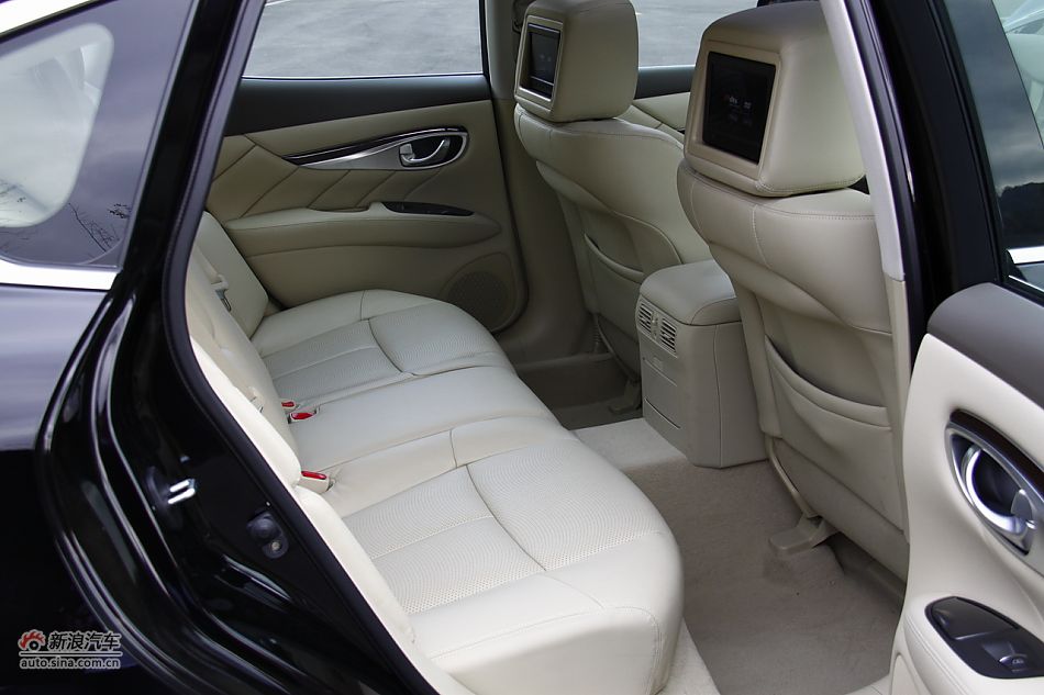 2011款英菲尼迪M25