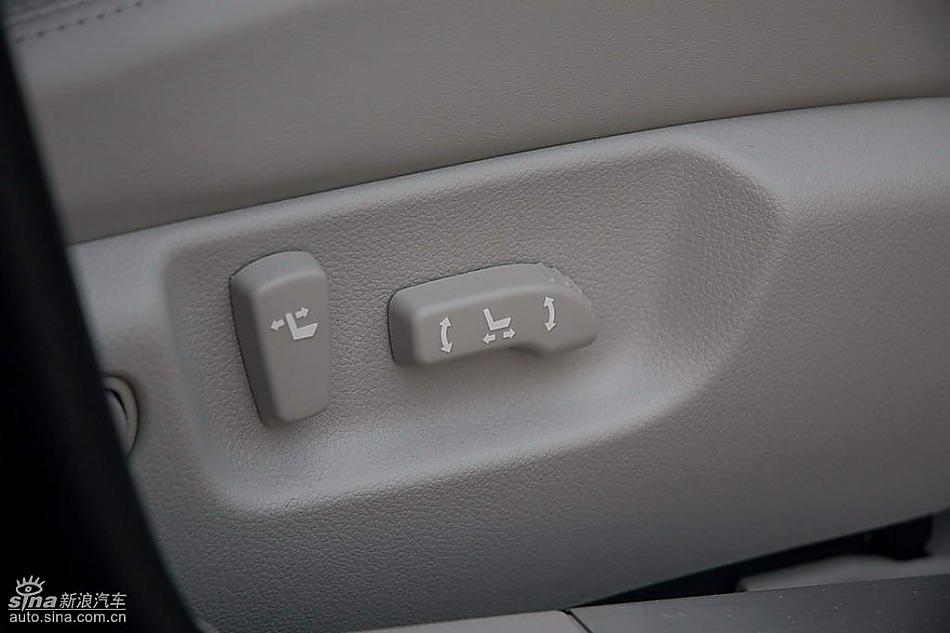 英菲尼迪M35内饰