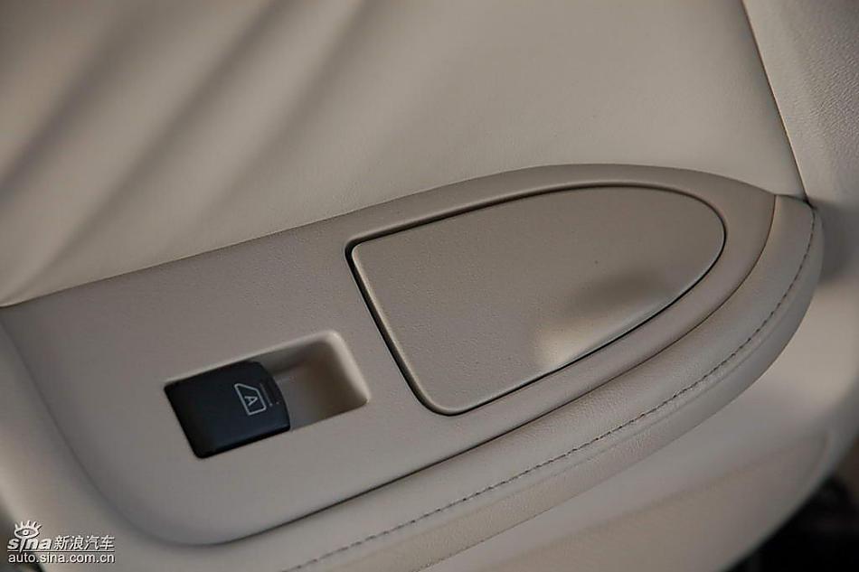 英菲尼迪M35内饰