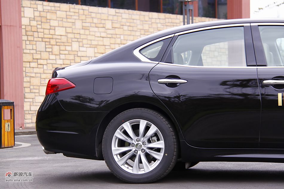 2011款英菲尼迪M25