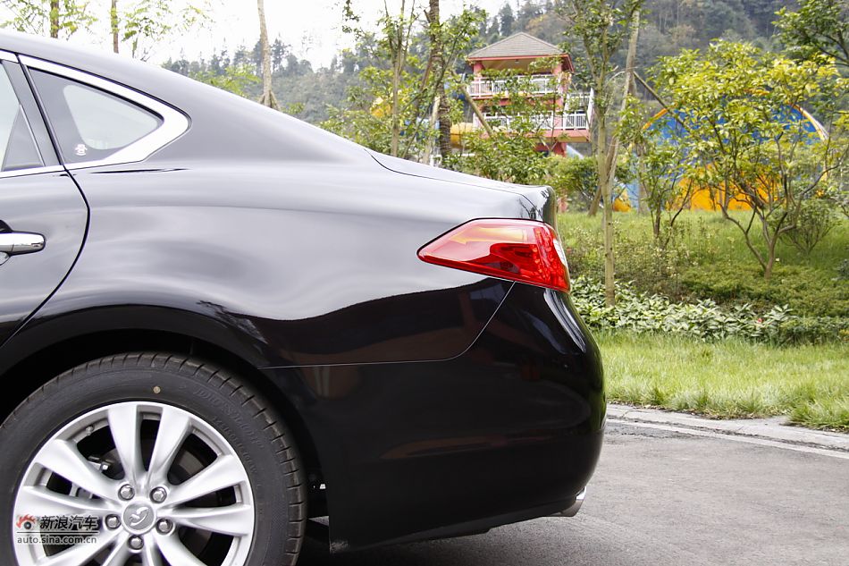 2011款英菲尼迪M25